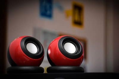 elección de parlantes