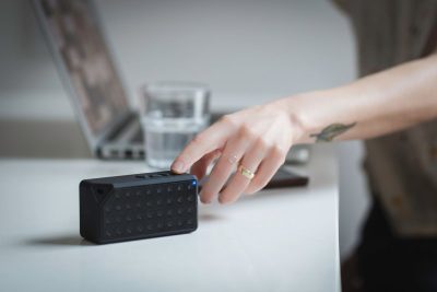 Parlantes portátiles económicos que suenan bien: modelos que valen la pena mirar