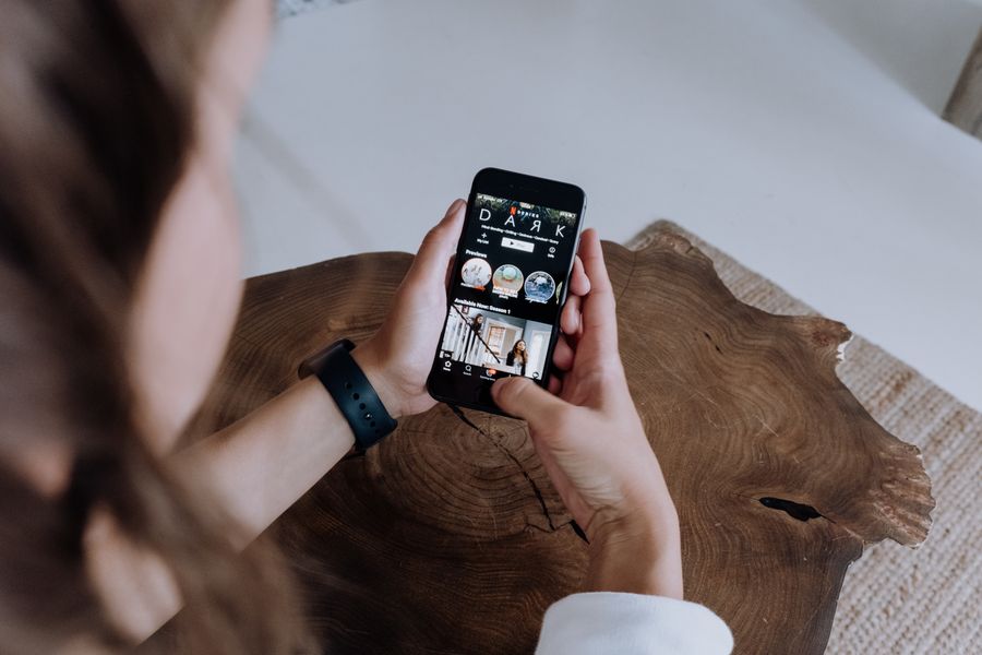smartphone app netflix offline 1 Smartphone con app de Netflix offline