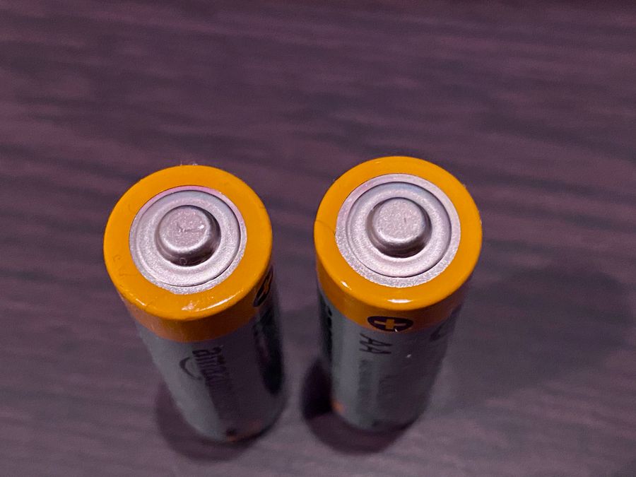 pilas recargables desechables 2 Pilas AA recargables y desechables